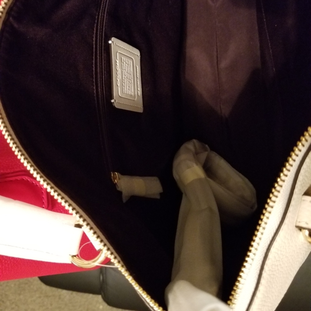 Brand New Off White Coach Handbag - Picture 6 of 6